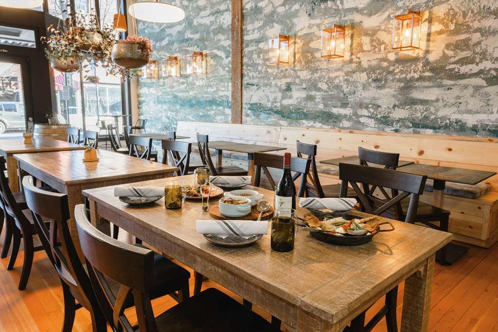 Scp Redmond Hotel Restoran foto
